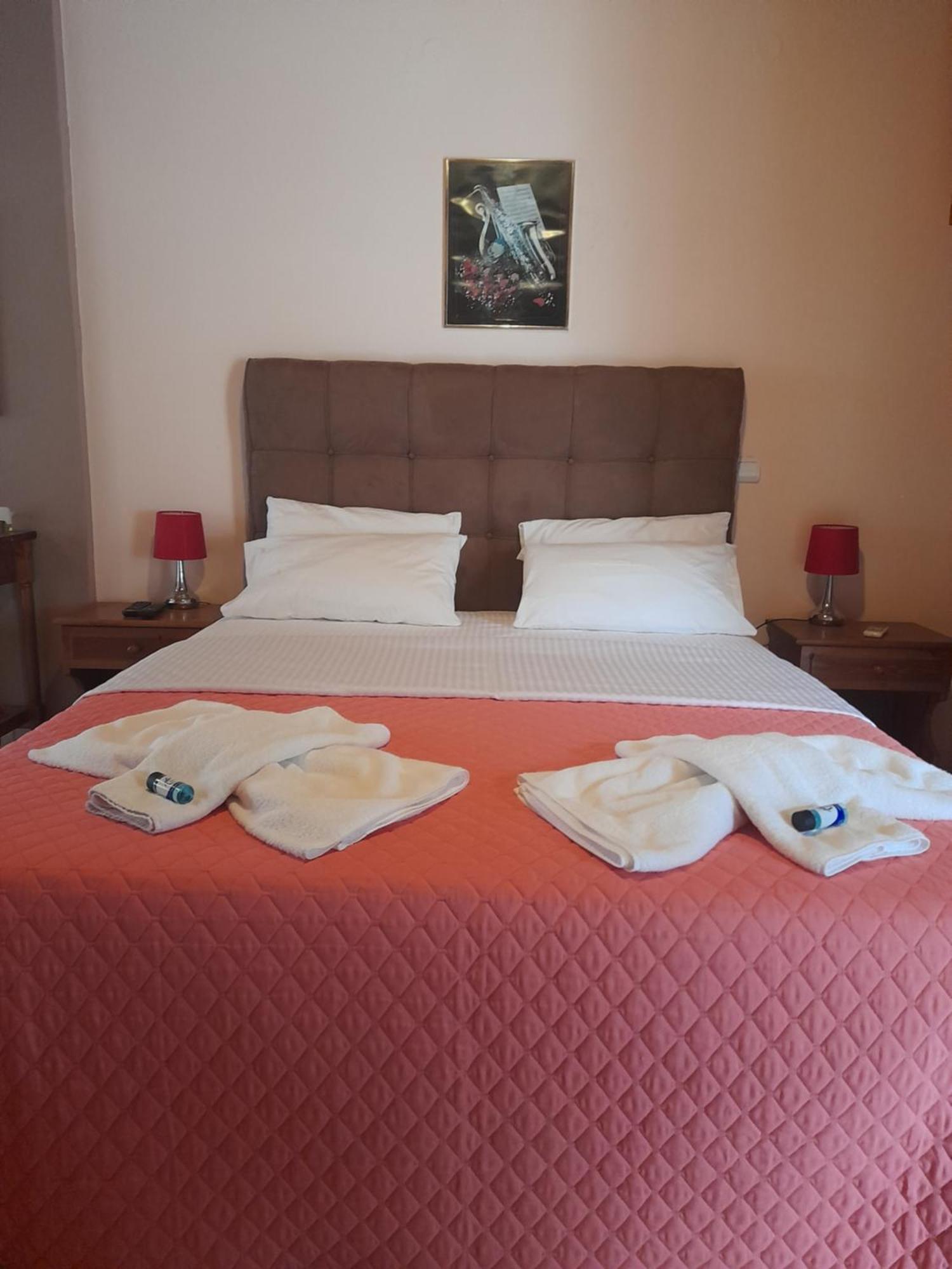 Aparthotel Delfini Akhladherí Exterior foto