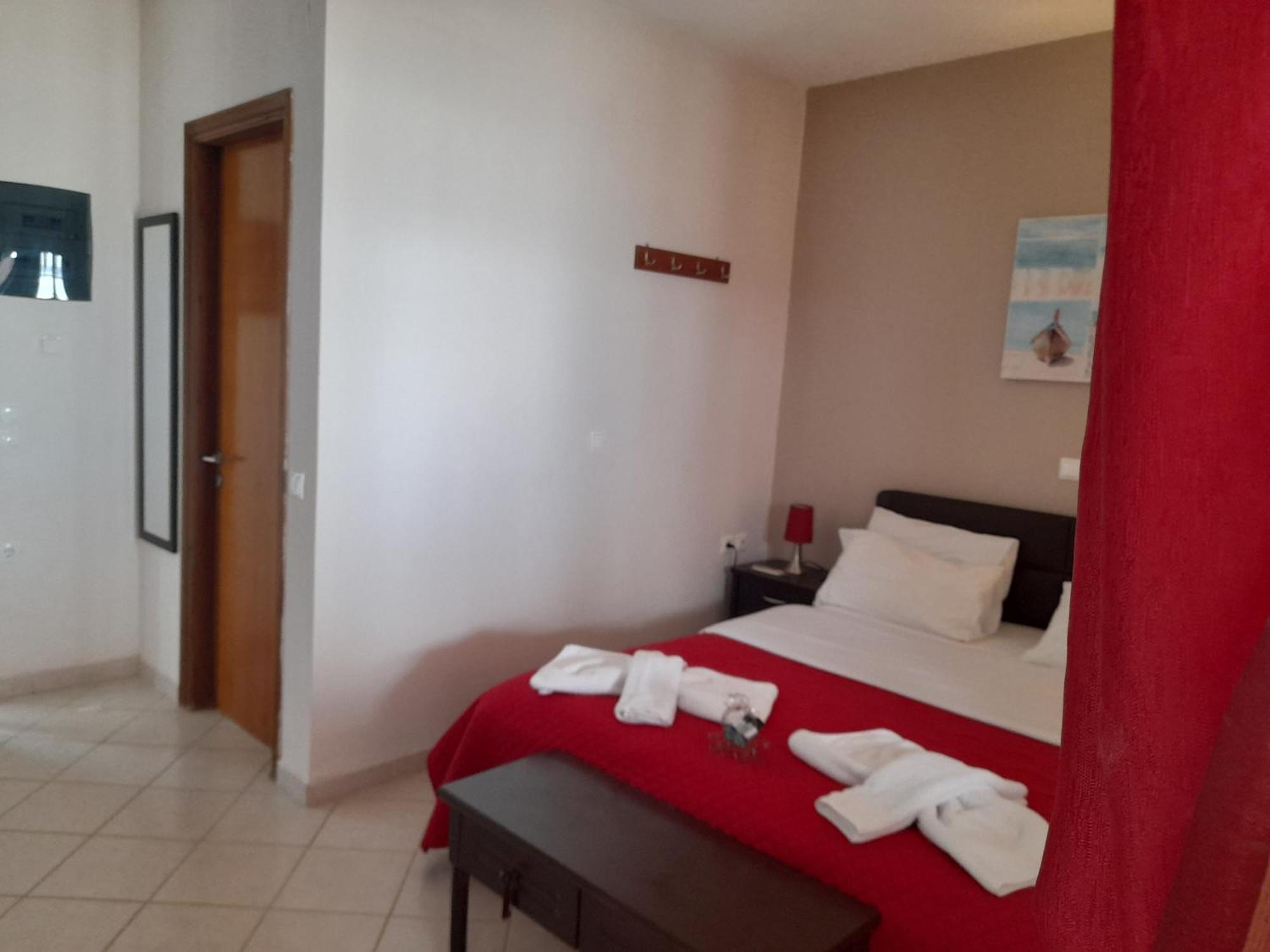 Aparthotel Delfini Akhladherí Exterior foto