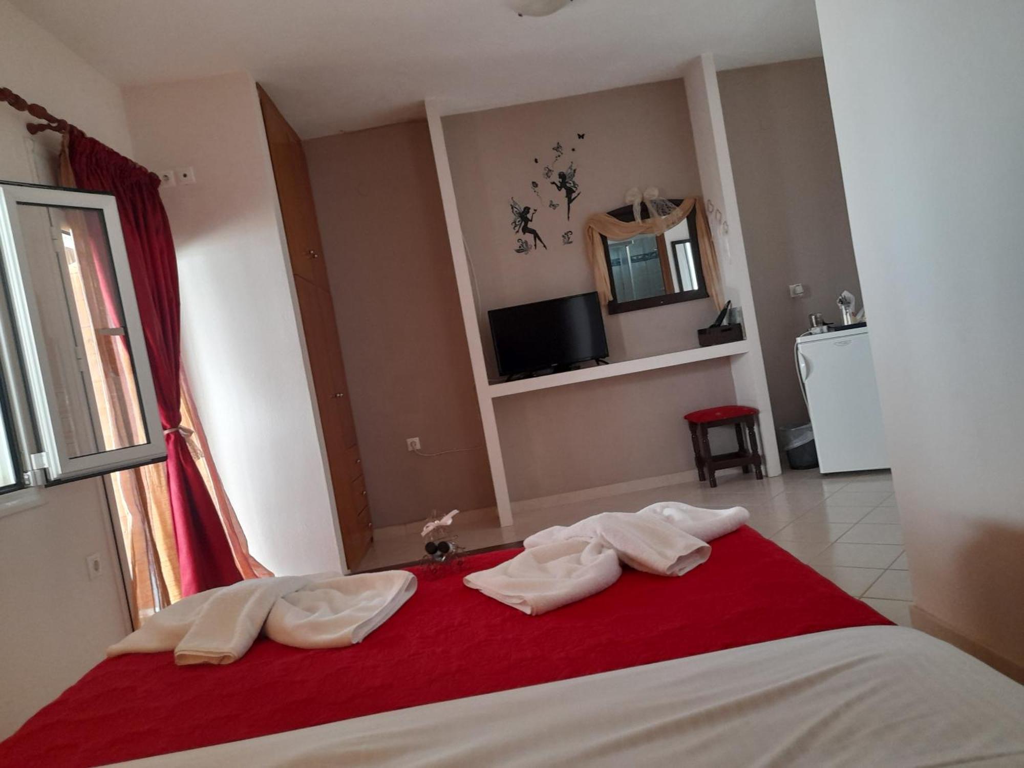 Aparthotel Delfini Akhladherí Exterior foto